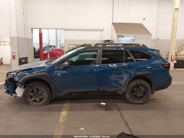 4S4BTGUD8S3268958 Subaru Outback Wilderness