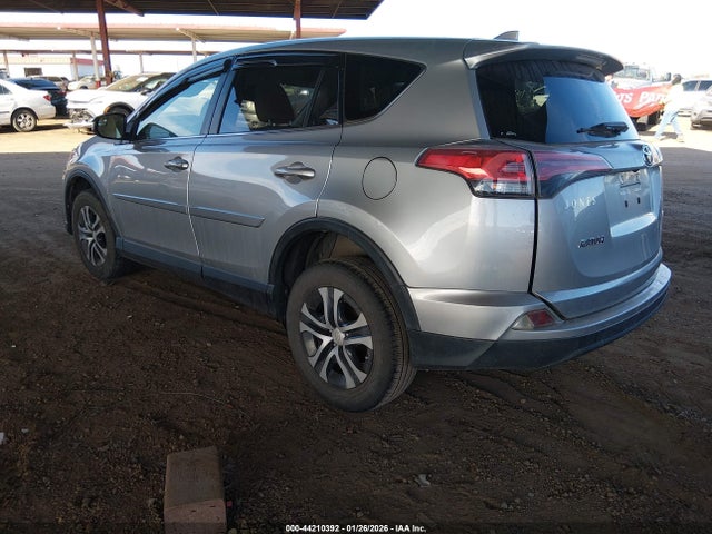 JTMZFREV9JJ172621 Toyota RAV4 LE