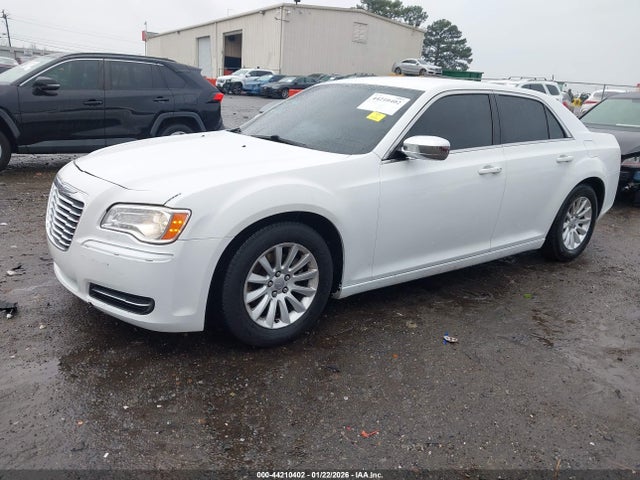 2014 CHRYSLER 300 2C3CCAAG4EH380764 Photo 1