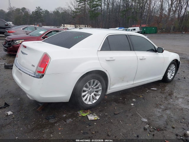 2014 CHRYSLER 300 2C3CCAAG4EH380764 Photo 3