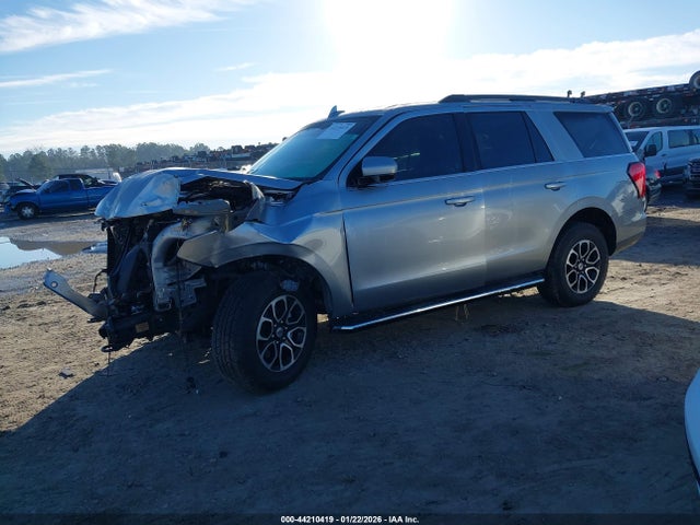 1FMJU1JT8NEA66244 Ford Expedition Xlt