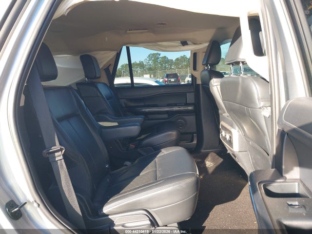 1FMJU1JT8NEA66244 Ford Expedition Xlt