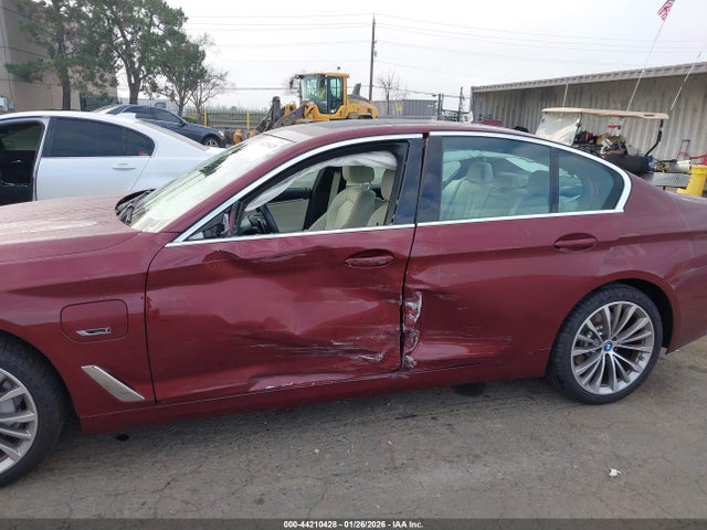 2023 BMW 530E WBA13AG08PCN19052 Photo 5