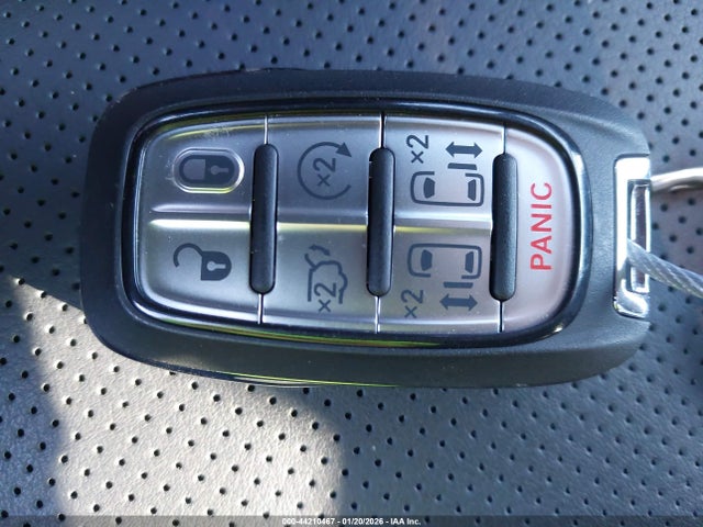 2026 CHRYSLER PACIFICA 2C4RC1GG4TR193688 Photo 10