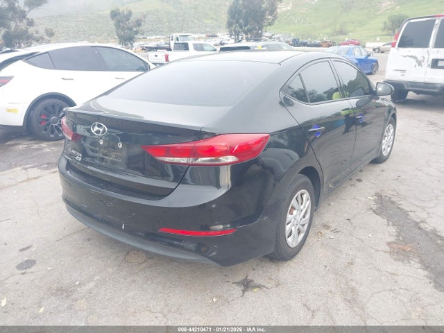 5NPD74LF7JH279939 Hyundai ELANTRA SE