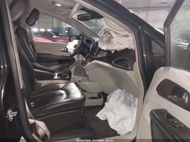 2022 Chrysler Pacifica Touring L მანქანა იყიდება აუქციონზე, vin: 2C4RC1BG1NR190497, აუქციონის ნომერი: 44210509