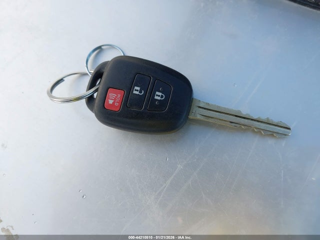 Toyota RAV4 LE 2015 2T3BFREV7FW381026 Image 11