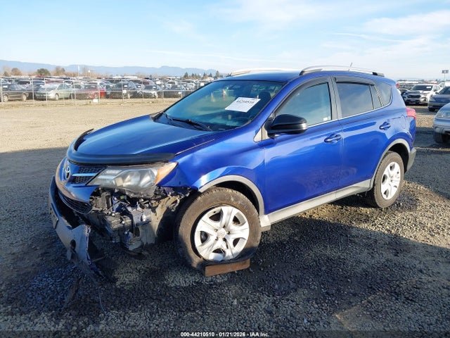 Toyota RAV4 LE 2015 2T3BFREV7FW381026 Image 2