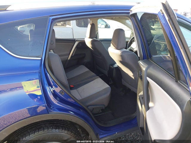 Toyota RAV4 LE 2015 2T3BFREV7FW381026 Image 8
