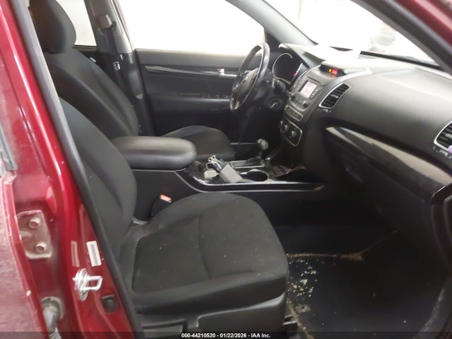 5XYKT4A72FG643312 KIA Sorento Lx V6