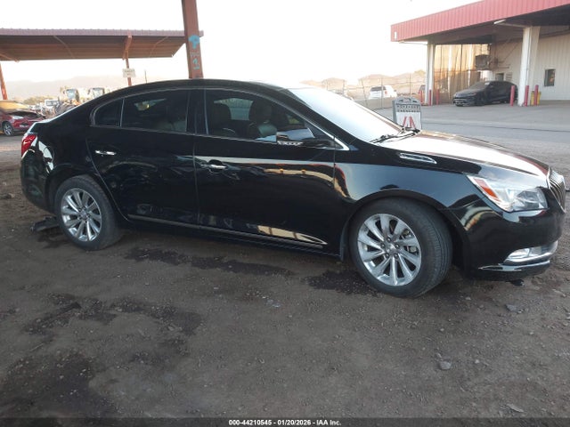 1G4GB5G39GF181916 Buick Lacrosse Leather