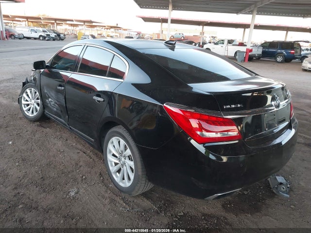 1G4GB5G39GF181916 Buick Lacrosse Leather