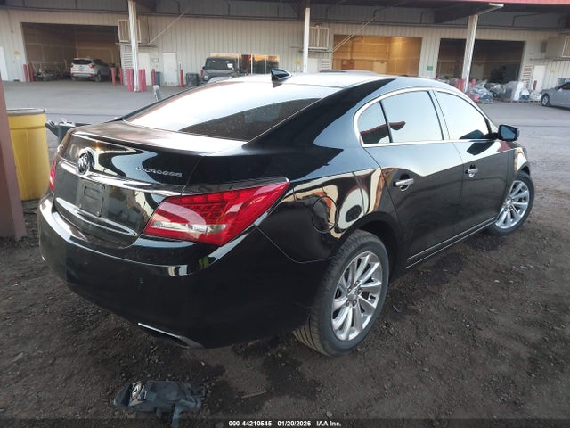 1G4GB5G39GF181916 Buick Lacrosse Leather