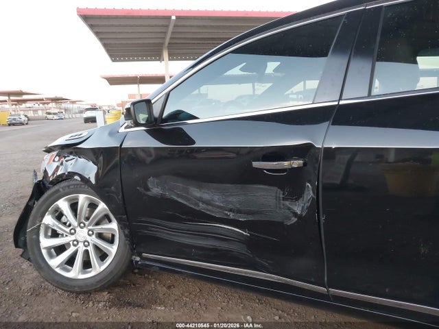 1G4GB5G39GF181916 Buick Lacrosse Leather