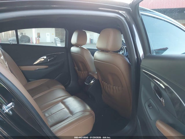 1G4GB5G39GF181916 Buick Lacrosse Leather