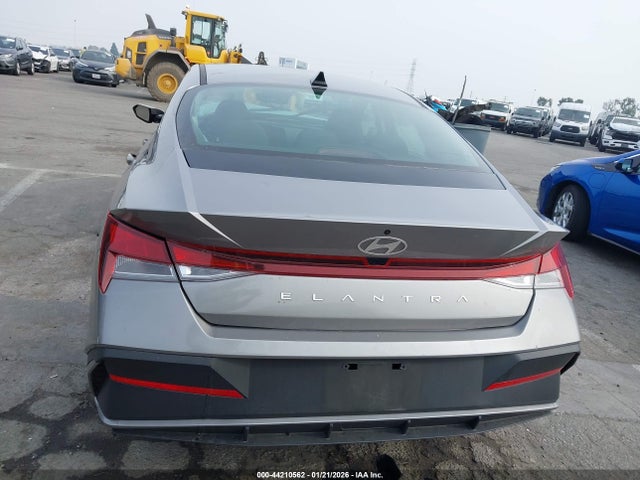 KMHLM4DG1RU697910 Hyundai ELANTRA SEL