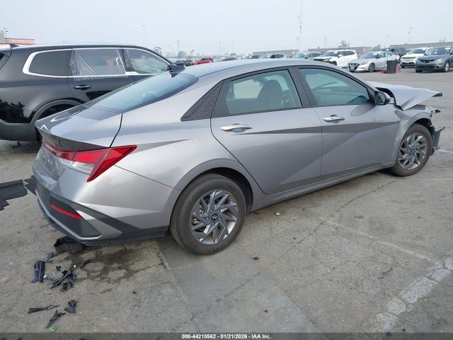 KMHLM4DG1RU697910 Hyundai ELANTRA SEL