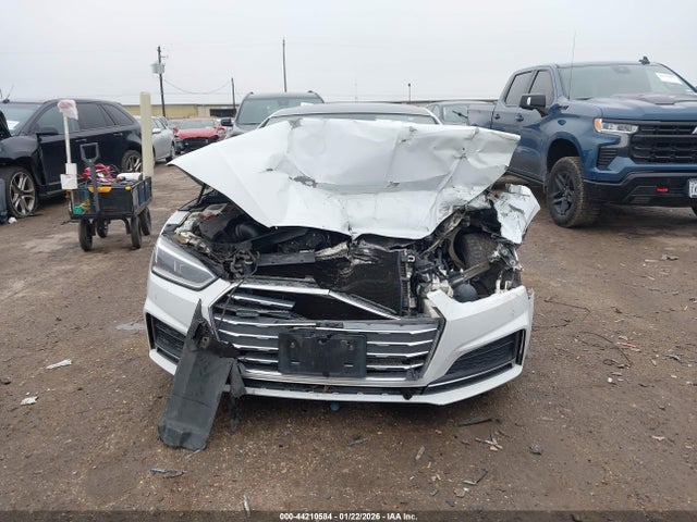 2019 Audi A5 45 Premium მანქანა იყიდება აუქციონზე, vin: WAUENCF56KA065604, აუქციონის ნომერი: 44210584