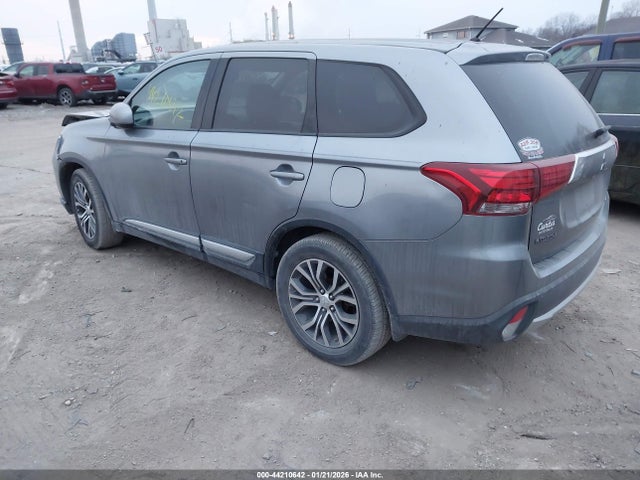 2016 MITSUBISHI OUTLANDER JA4AD2A32GZ044370 Photo 2