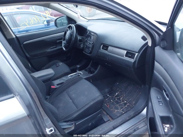 2016 MITSUBISHI OUTLANDER JA4AD2A32GZ044370 Photo 4