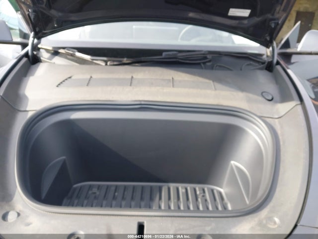2024 TESLA MODEL Y 7SAYGDEE6RA236385 Photo 9