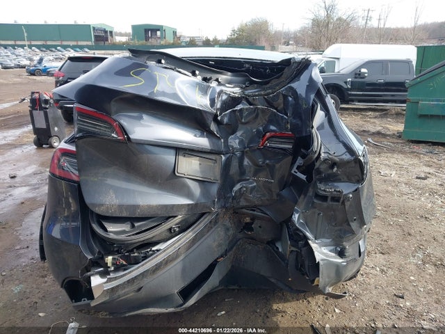 2024 TESLA MODEL Y 7SAYGDEE6RA236385 Photo 5
