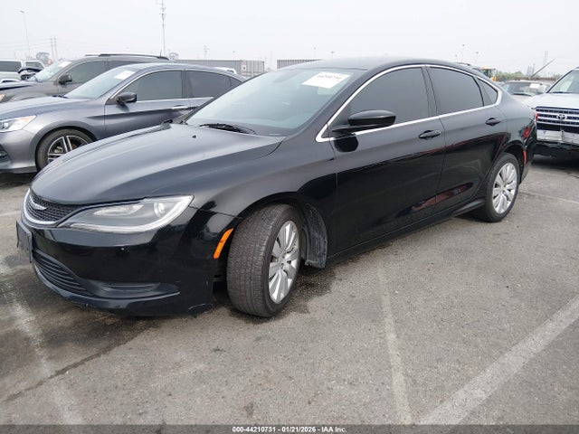 Chrysler 200 LX 2016 1C3CCCFB8GN139471 Image 2