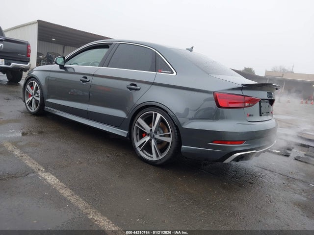 2018 AUDI RS 3 WUABWGFF7J1902963 Photo 2