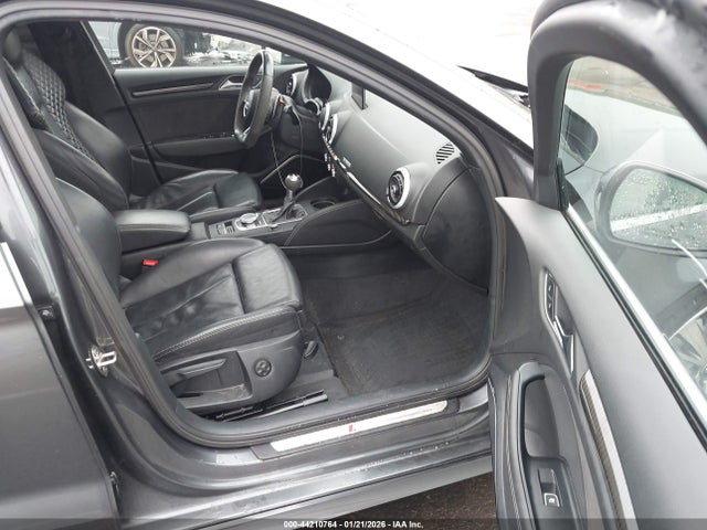 2018 AUDI RS 3 WUABWGFF7J1902963 Photo 4
