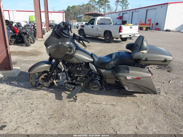 Harley-Davidson FLHXS 2019 1HD1KRP13KB613396 Image 13