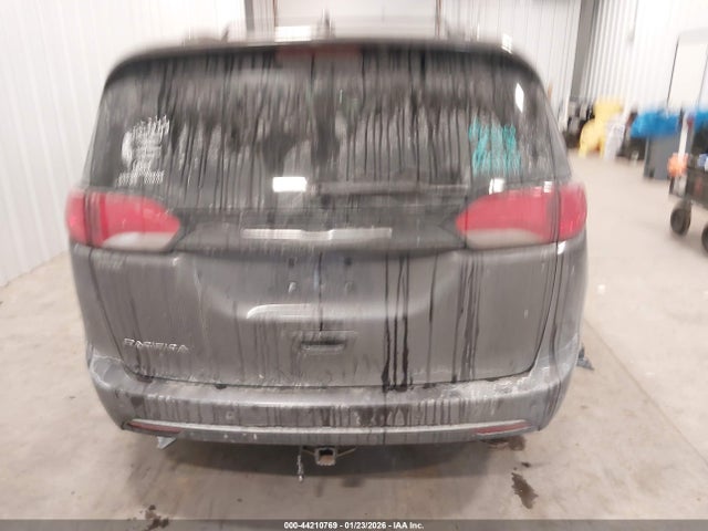 Продаж на аукціоні авто 2017 Chrysler Pacifica Touring-l Plus, vin: 2C4RC1EG2HR577642, номер лоту: 44210769