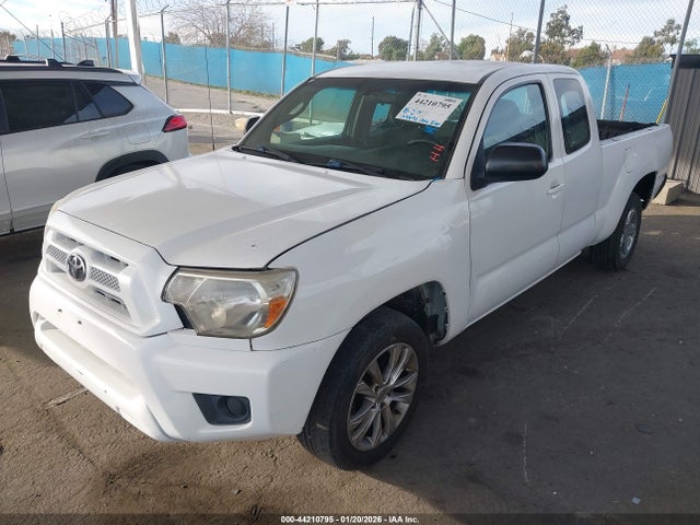 Toyota Tacoma 2015 5TFTX4CN9FX067607 Image 2