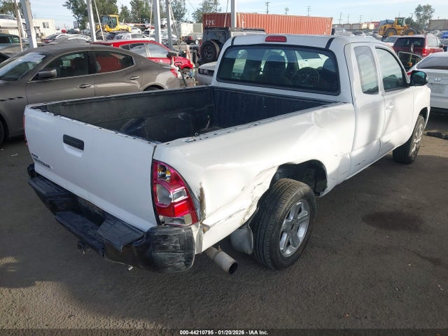 Toyota Tacoma 2015 5TFTX4CN9FX067607 Image 4