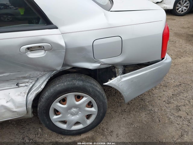 2000 Mazda Protege Dx/lx მანქანა იყიდება აუქციონზე, vin: JM1BJ222XY0197075, აუქციონის ნომერი: 44210798