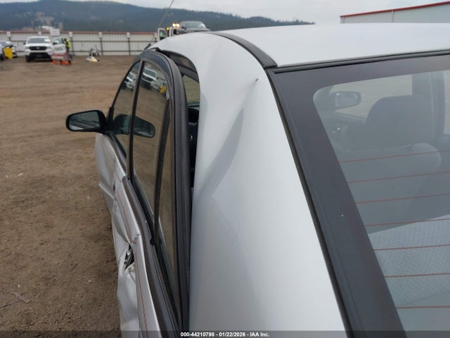 2000 Mazda Protege Dx/lx მანქანა იყიდება აუქციონზე, vin: JM1BJ222XY0197075, აუქციონის ნომერი: 44210798
