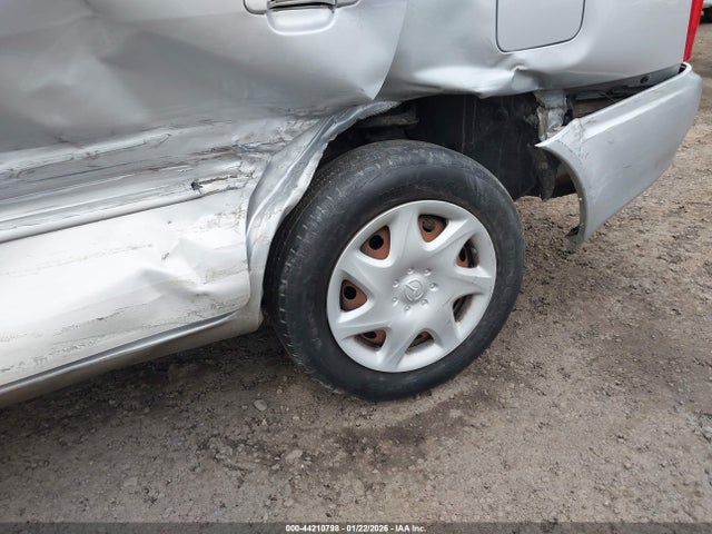2000 Mazda Protege Dx/lx მანქანა იყიდება აუქციონზე, vin: JM1BJ222XY0197075, აუქციონის ნომერი: 44210798