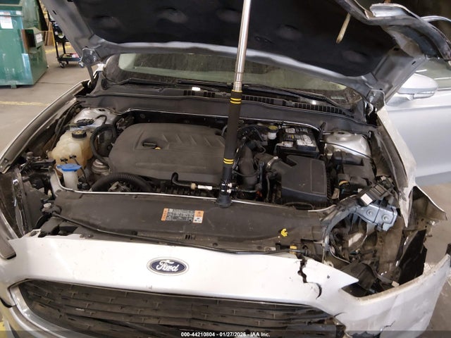 3FA6P0HD5GR282939 Ford FUSION SE