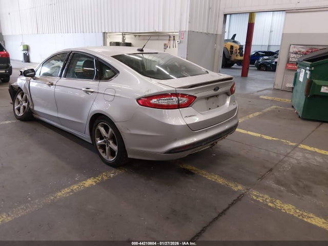 3FA6P0HD5GR282939 Ford FUSION SE
