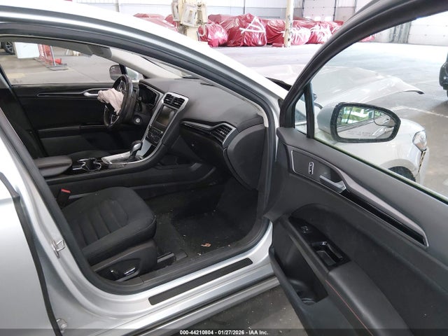 3FA6P0HD5GR282939 Ford FUSION SE