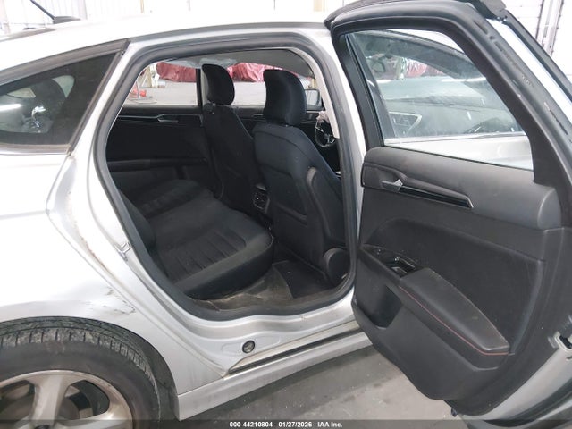 3FA6P0HD5GR282939 Ford FUSION SE