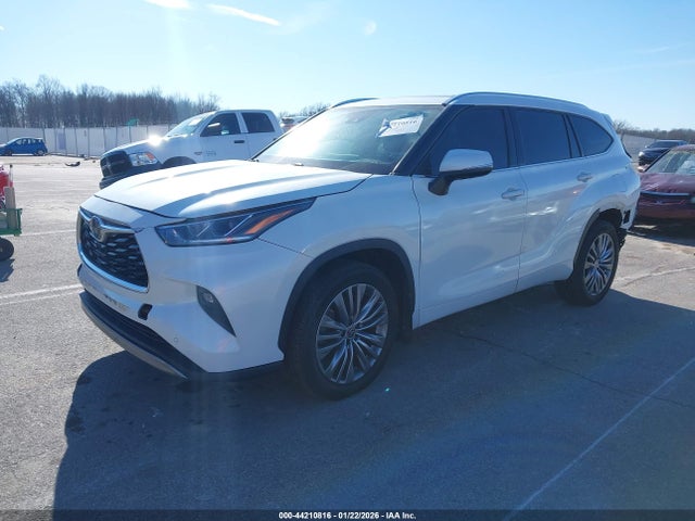 2022 TOYOTA HIGHLANDER 5TDFZRAH3NS090659 Photo 1