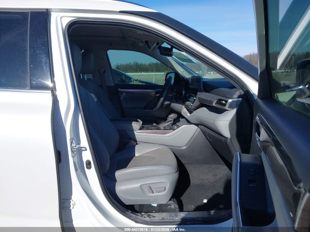 2022 TOYOTA HIGHLANDER 5TDFZRAH3NS090659 Photo 4