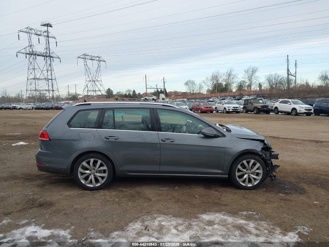 3VWL17AU4JM762991 Volkswagen Golf Sportwagen Tsi Sel