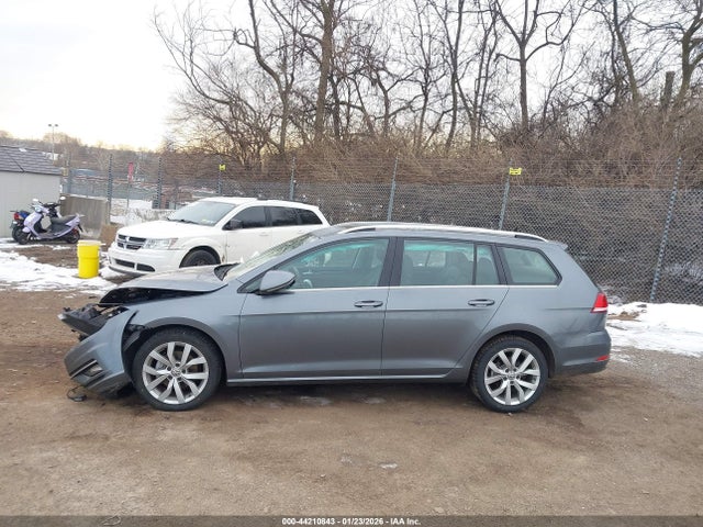 3VWL17AU4JM762991 Volkswagen Golf Sportwagen Tsi Sel