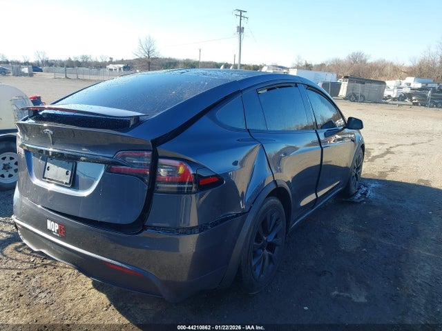 2022 TESLA MODEL X 7SAXCAE51NF361877 Photo 3