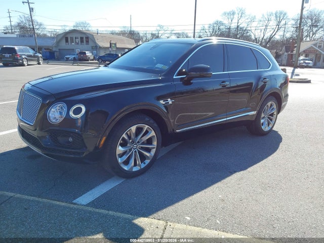 2017 BENTLEY BENTAYGA SJAAC2ZV1HC013275 Photo 1