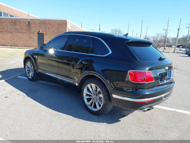 2017 BENTLEY BENTAYGA SJAAC2ZV1HC013275 Photo 2