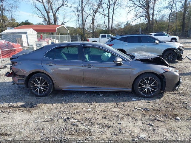 4T1G11AK1NU675806 Toyota CAMRY SE
