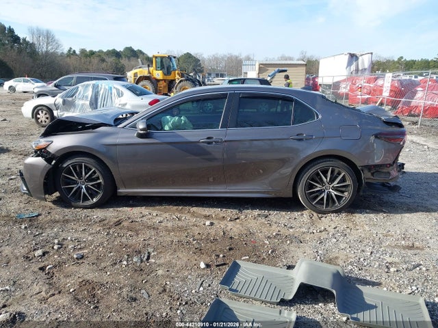 4T1G11AK1NU675806 Toyota CAMRY SE