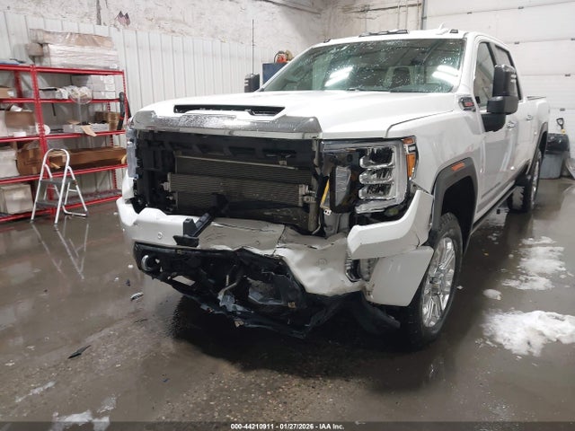 1GT49REY4NF265311 GMC Sierra 2500hd 4wd Standard Bed Denali